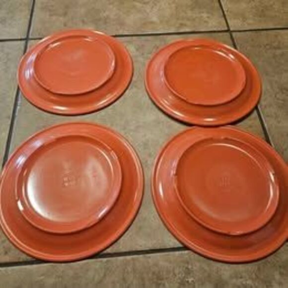 Texasware Coral Melamine 10" Dinner Plates set of 4 Dallasware - Picture 3 of 4